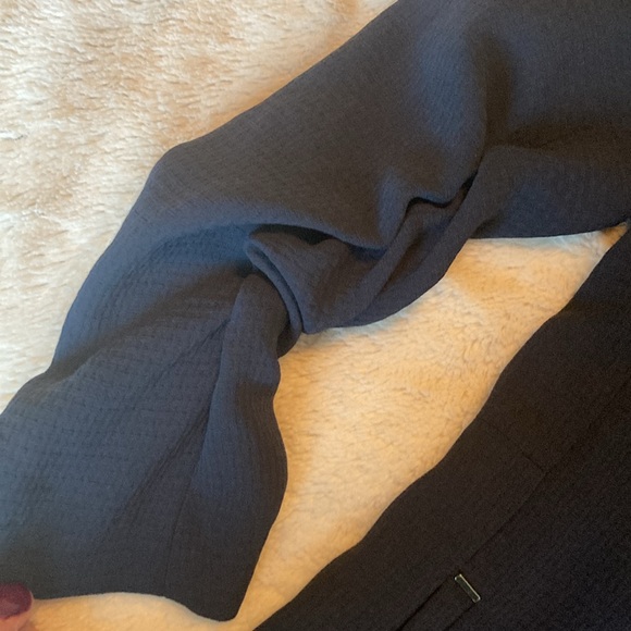 NWT H&M navy blazer - Picture 4 of 5